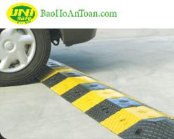 Gờ giảm tốc cao su Ct010